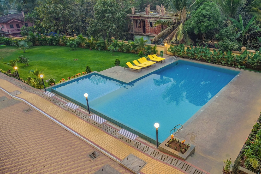 Alaya Stays Veera Marina 3 BHK Apartment
