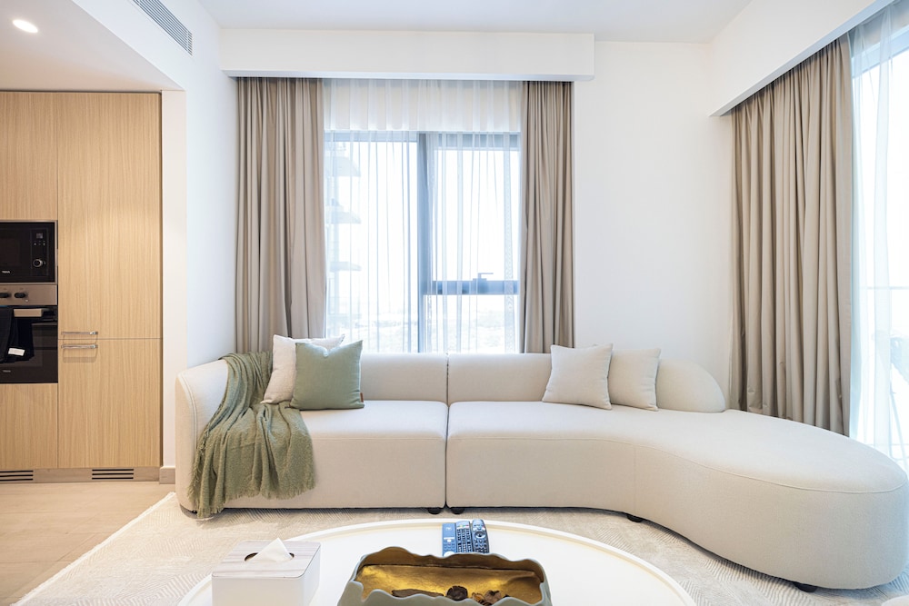Aya- Stylish 1BR Stay NadAlSheba 34