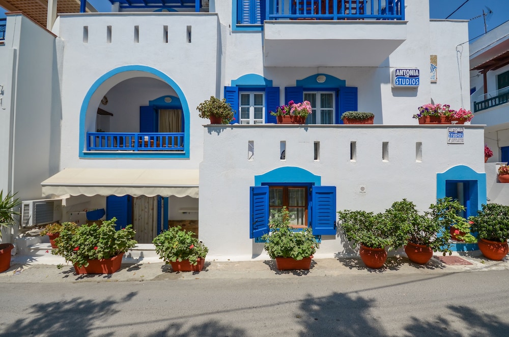 Hotel Antonia Studios - Image 1