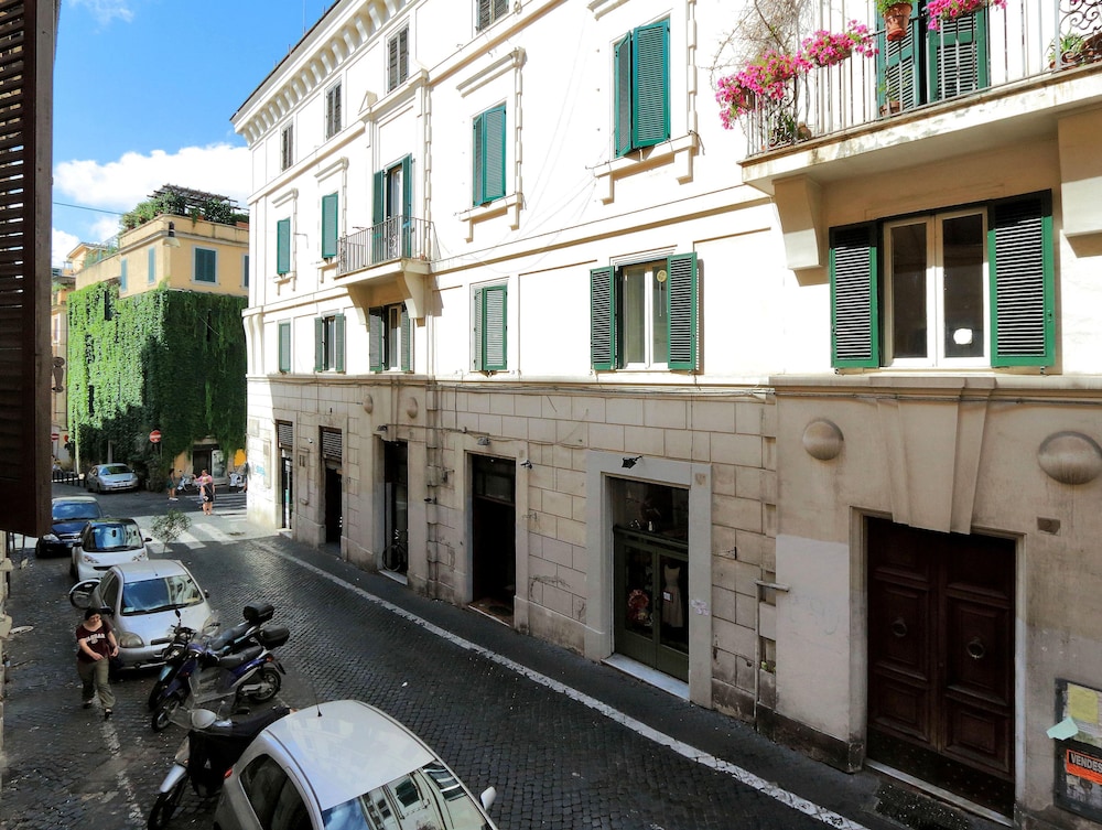 La maison du cardinal Apartment