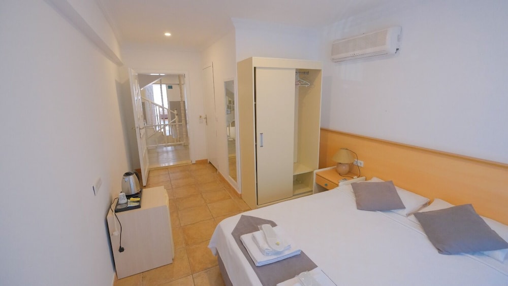 Mimosa Pension