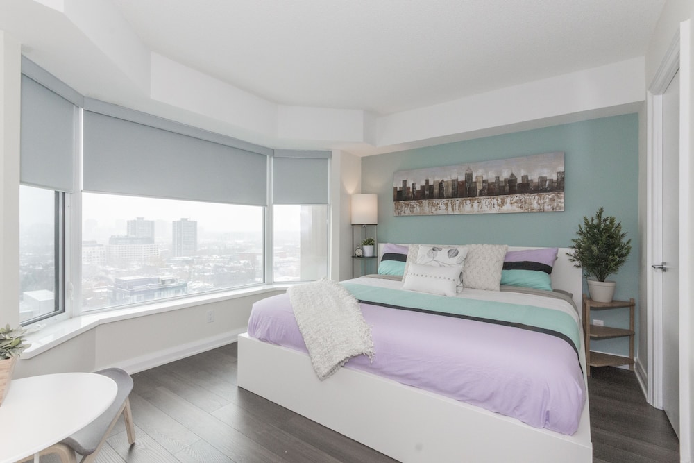 QuickStay - Yorkville's Finest (Yonge & Bloor)