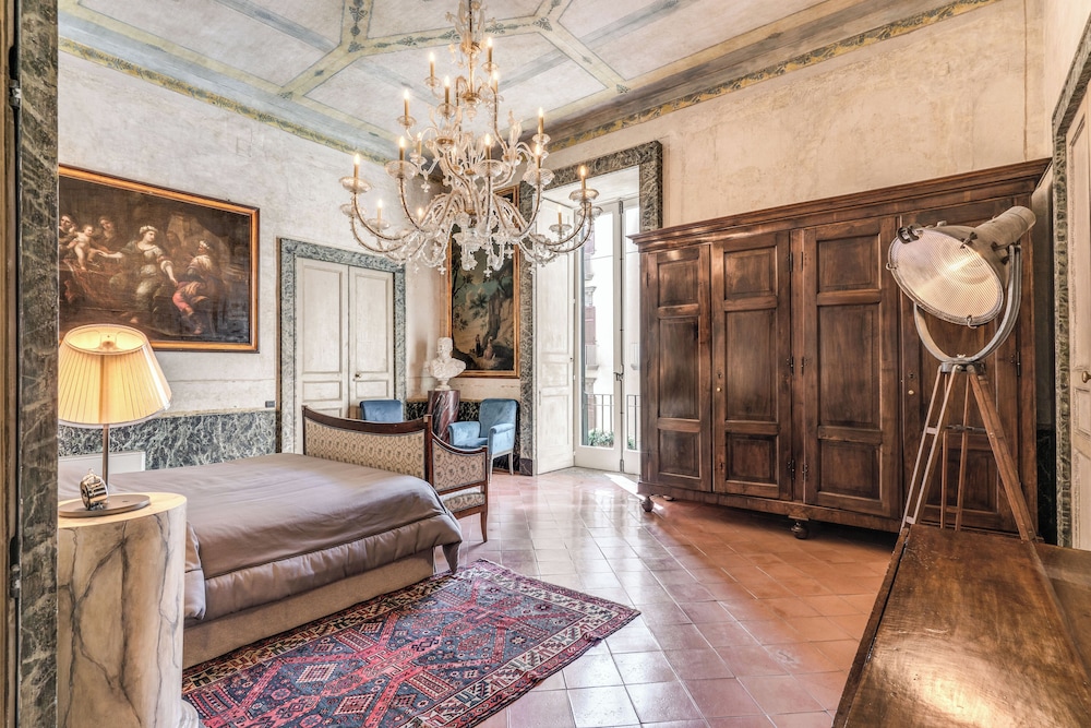 Palazzo Doria Suites
