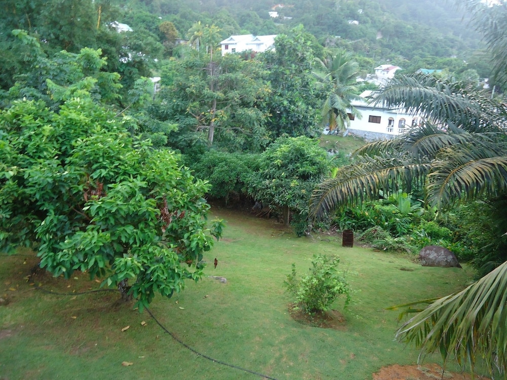 Lemongrass Lodge