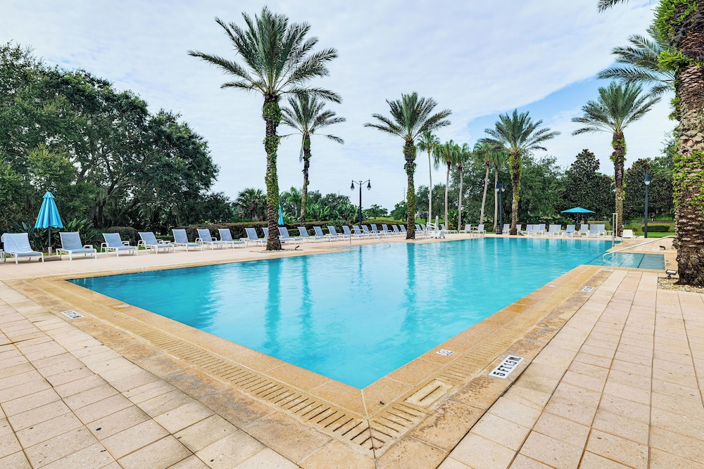 8 Mi to Disney: Pet-friendly Apt w/ Resort Perks