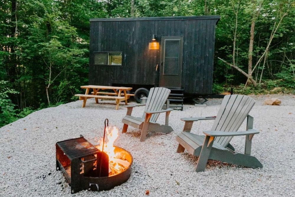 Postcard Cabins Ozark Highlands, Outdoor Collection by Marriott Bonvoy