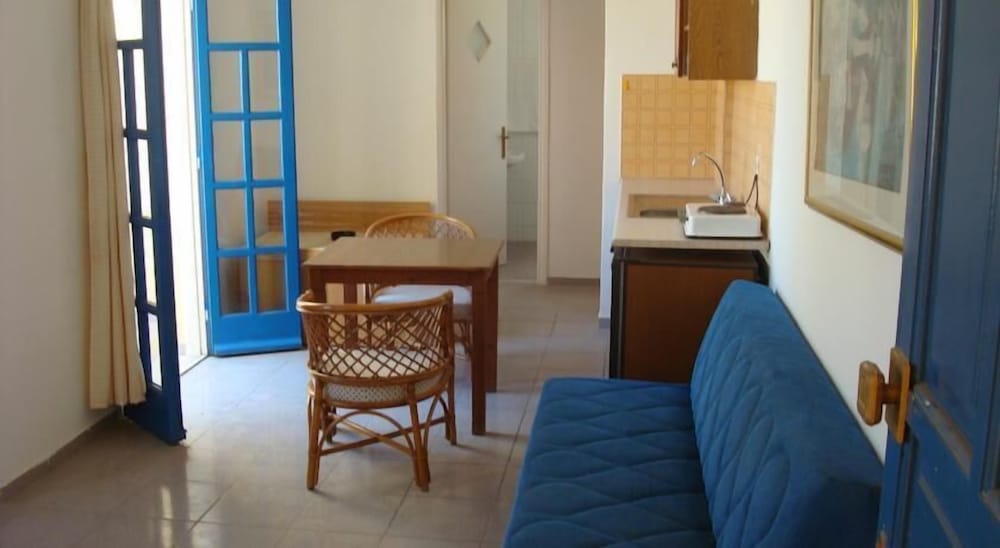 Kokkinakis Apartments