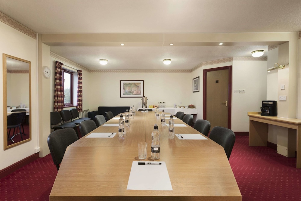 Worcester Vacations - Days Inn by Wyndham Tewkesbury Strensham - Property Image 6