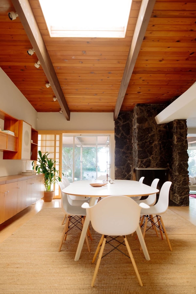 Zen Mountain Getaway w a Pool Hot Tub 5 Beds