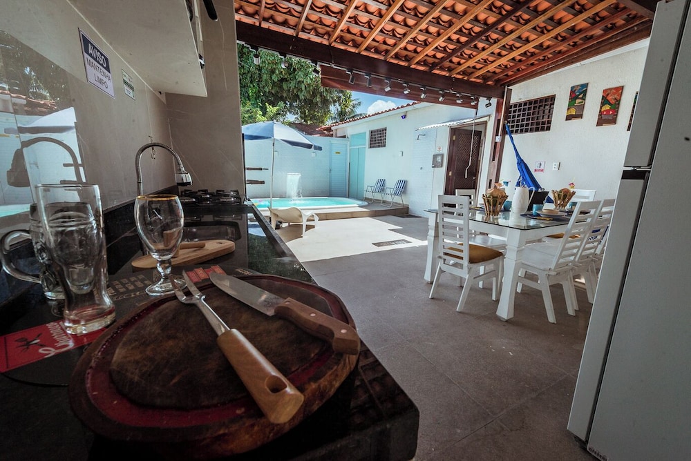 Casa c 4 su tes Piscina Churrasqueira e Garagem
