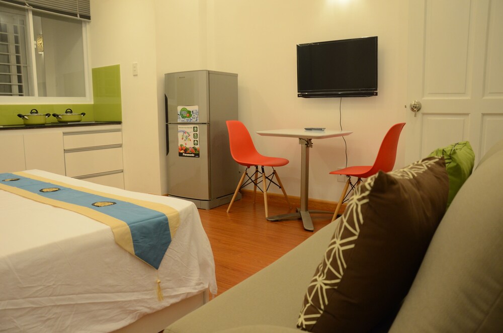 Smiley Apartment 2