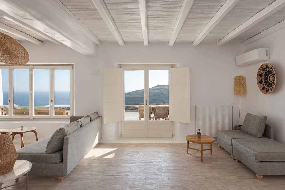 Mykonian Icon Villa