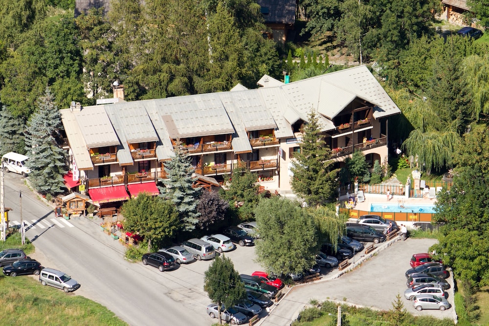 Puy-Saint-Vincent Vacations - Hotel l'Aigliere - Property Image 1