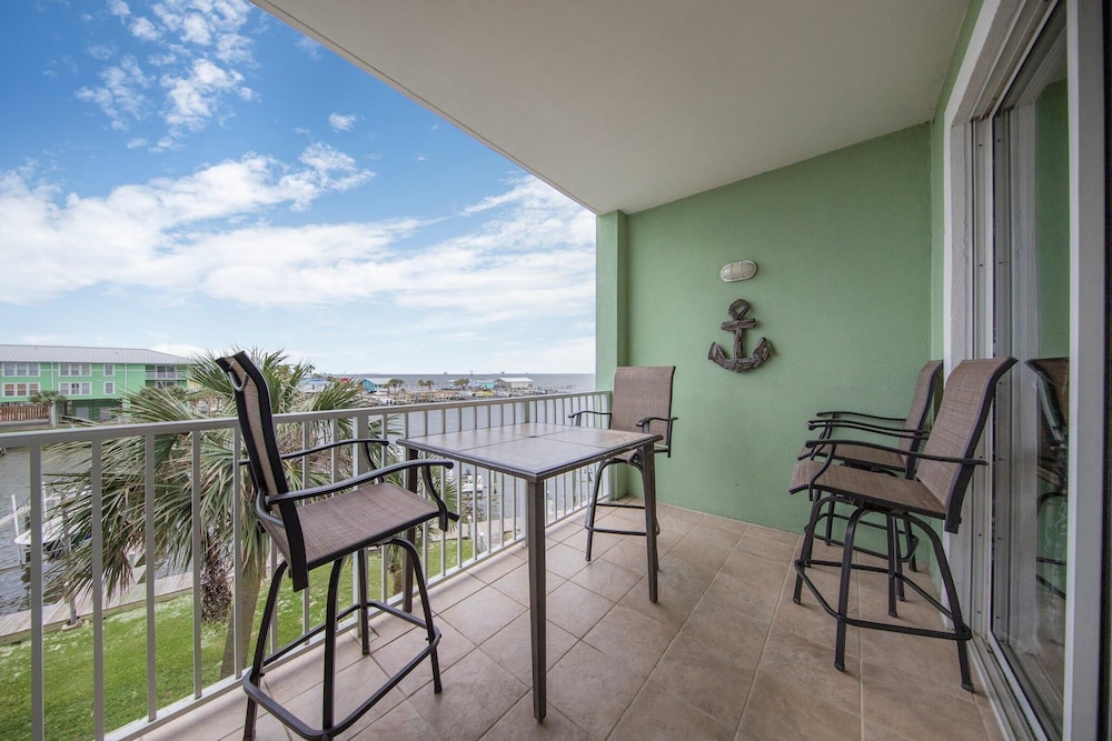 Navy Cove Harbor 1206