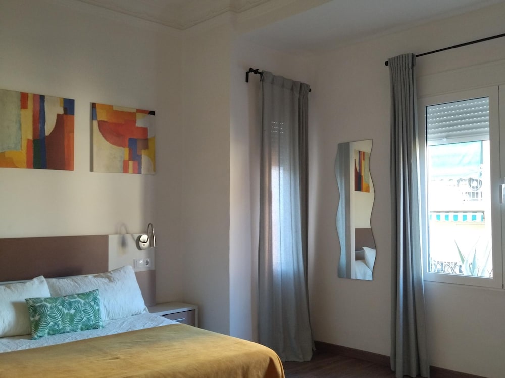Luminous Flat in Great Location