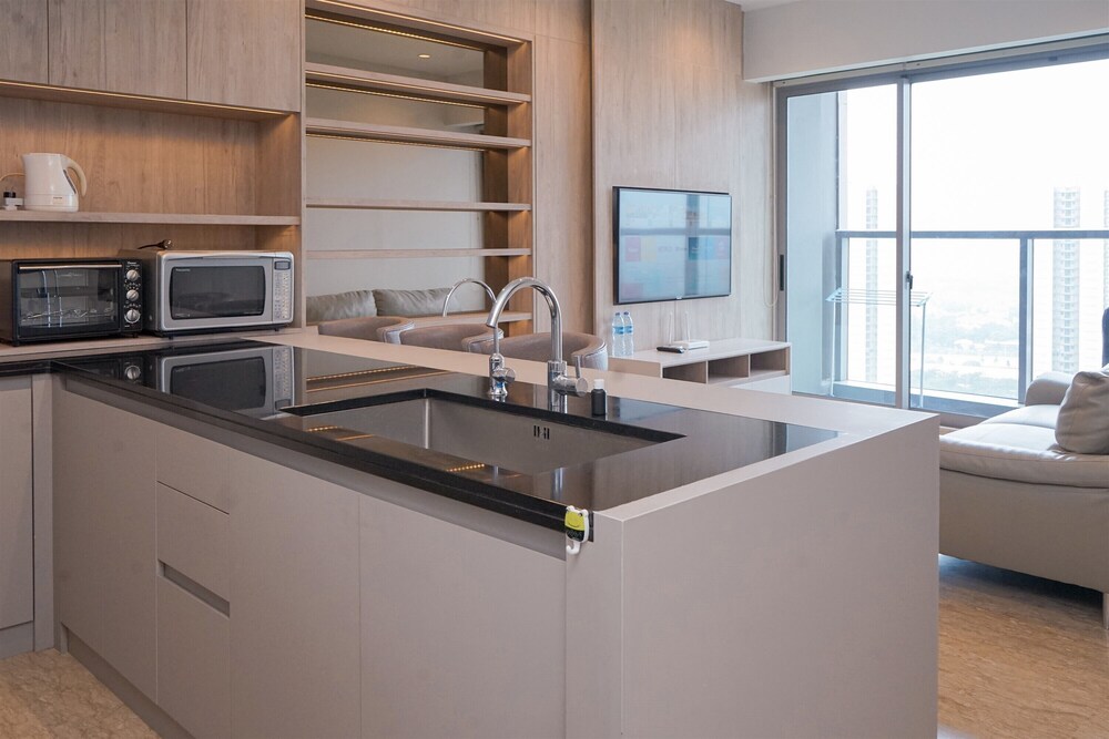 Spacious And Elegant 3Br At Branz Bsd City Apartment