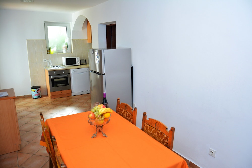Apartments Cirkovic