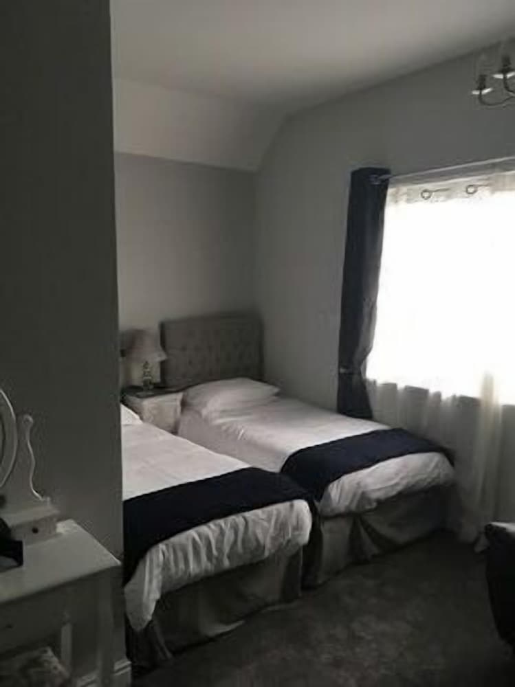 The Bluebell Inn and Lodge