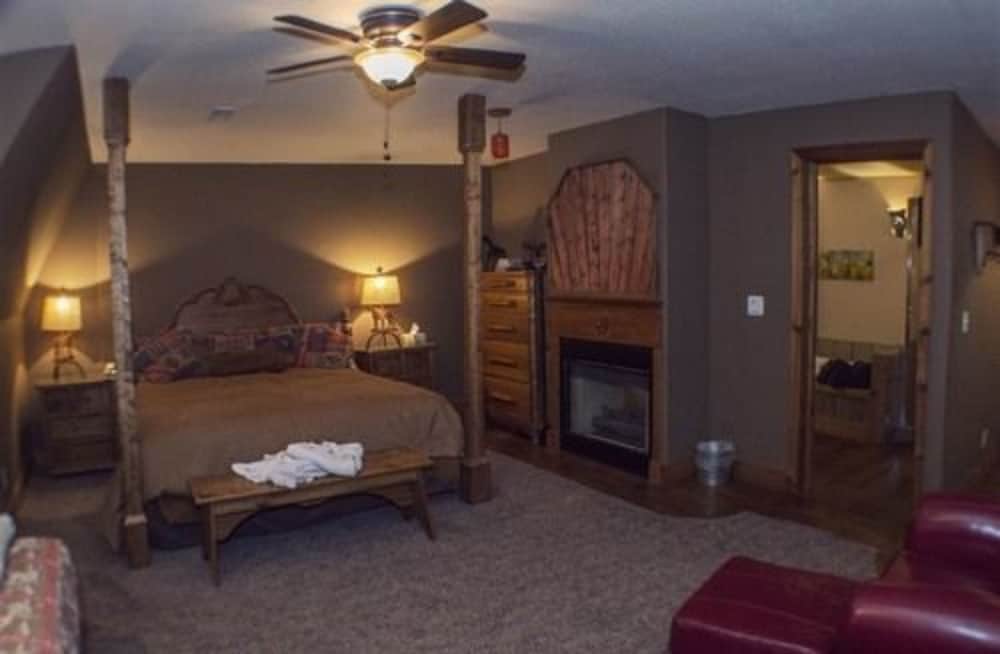 Lawrence Vacations - Circle S Ranch - Property Image 65