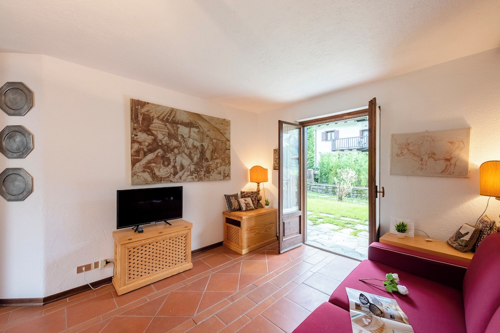 Charming Apartment With Garden in Courmay