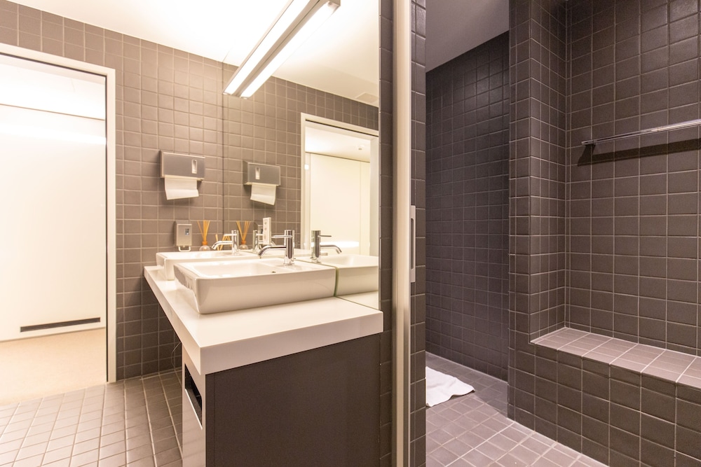 Hyve Hotel Basel - Hostel
