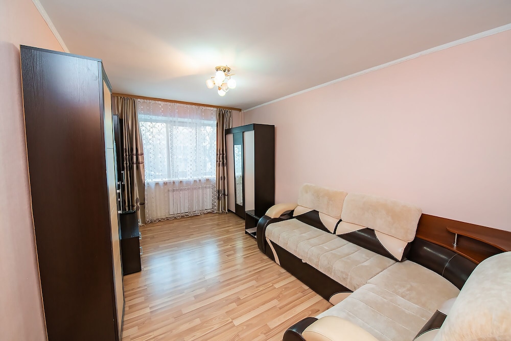 Apartment on Tigrovaya 26-51 view 5