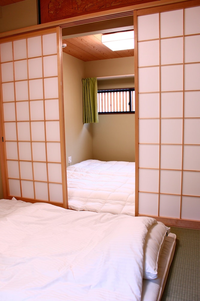 Shirakabanoyado-keigetsu