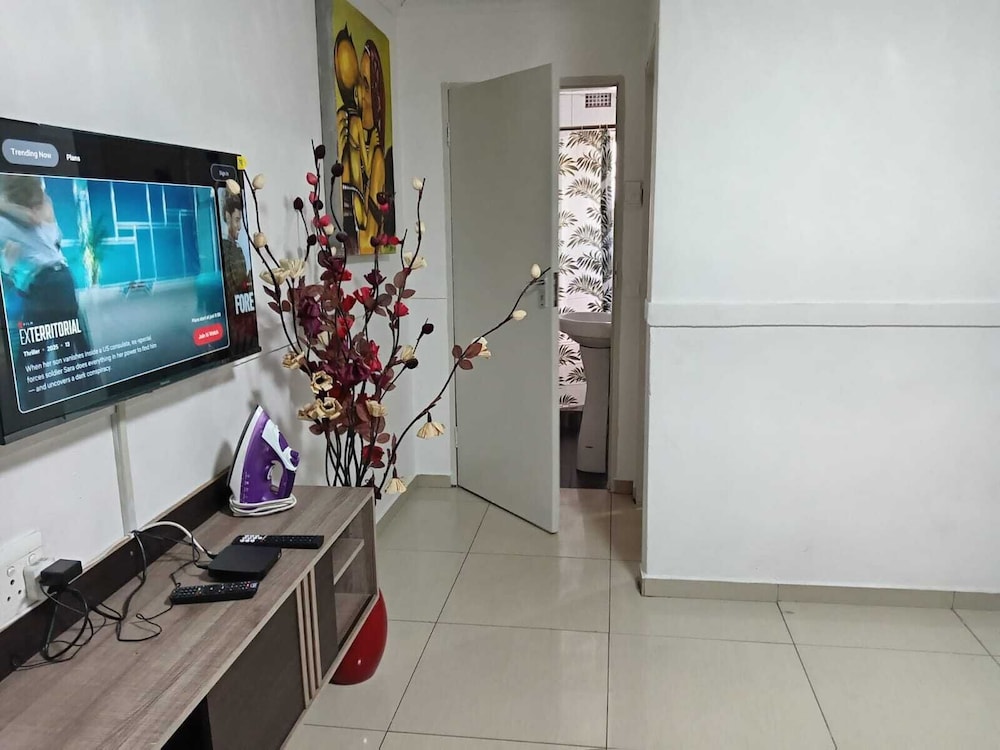 Gold Crown Self-catering Apartment
