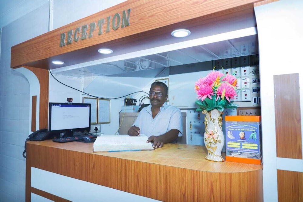 Lobby & Reception
