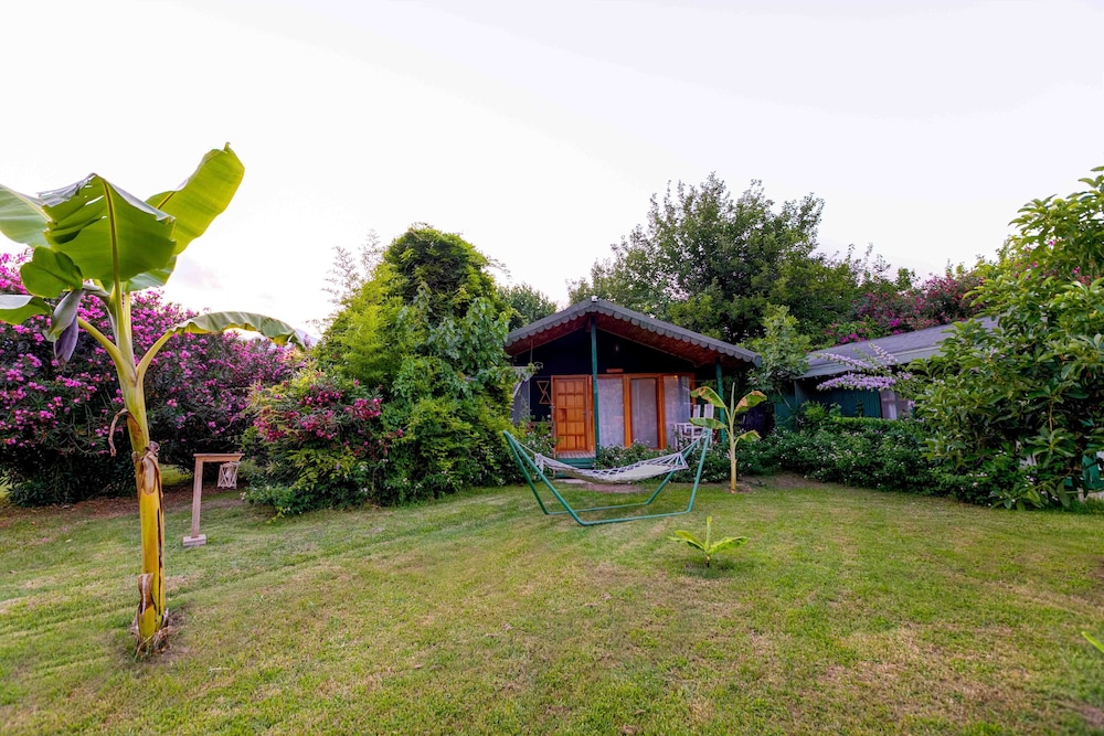 Etenna Beach Bungalows - Image 67