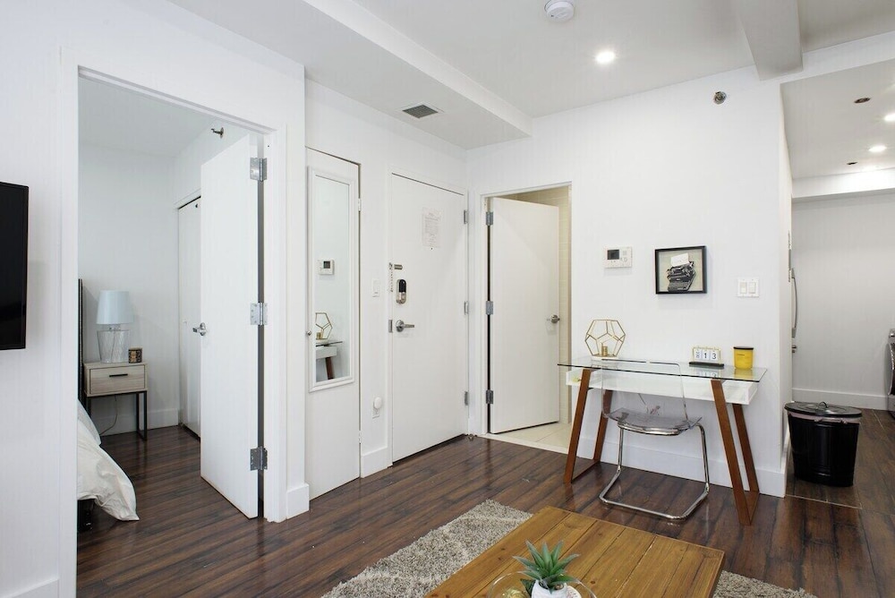809 Midtown Apartments
