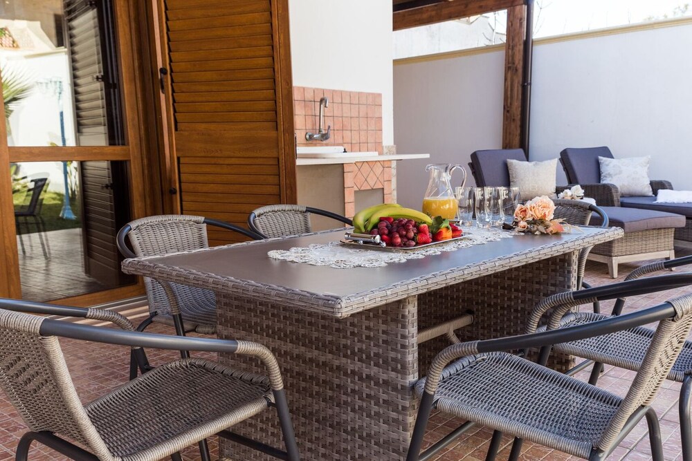 Villa Geraldina  con piscina photo 3