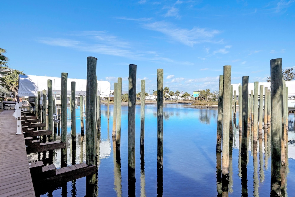 Tranquil Harbor 311 - Sea Forever