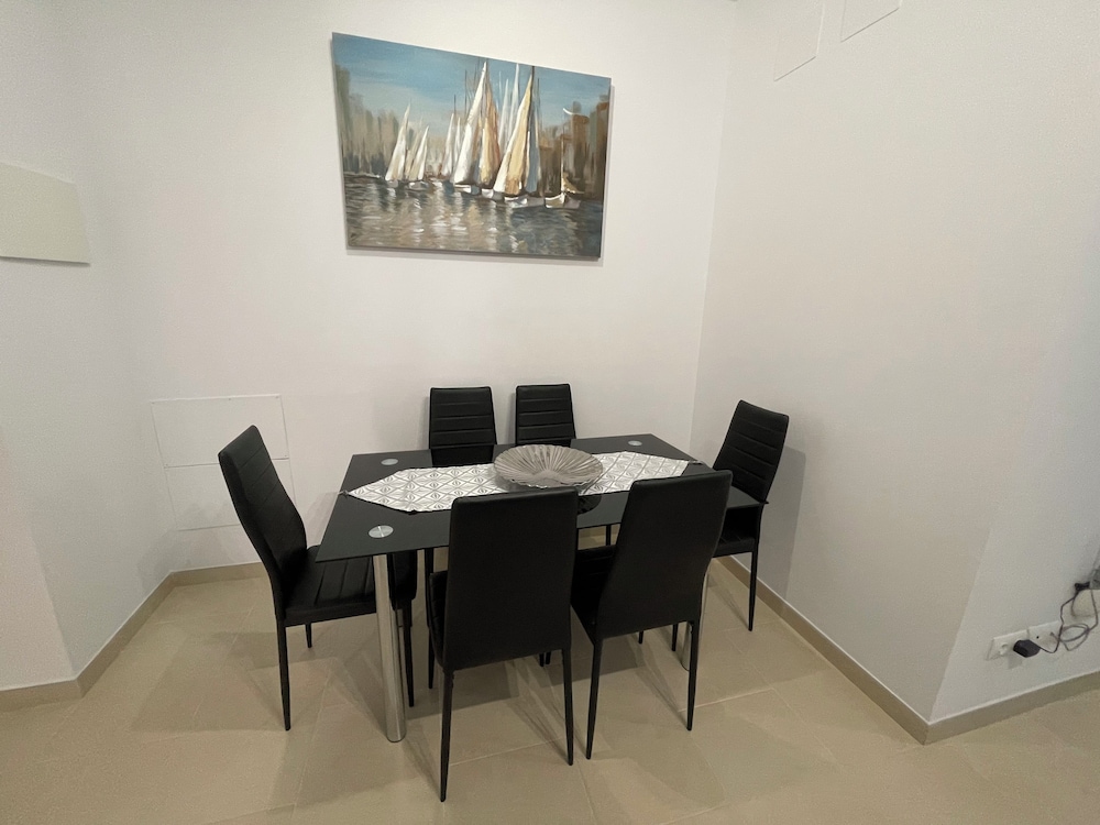Apartamentos Royal Suites by Croma