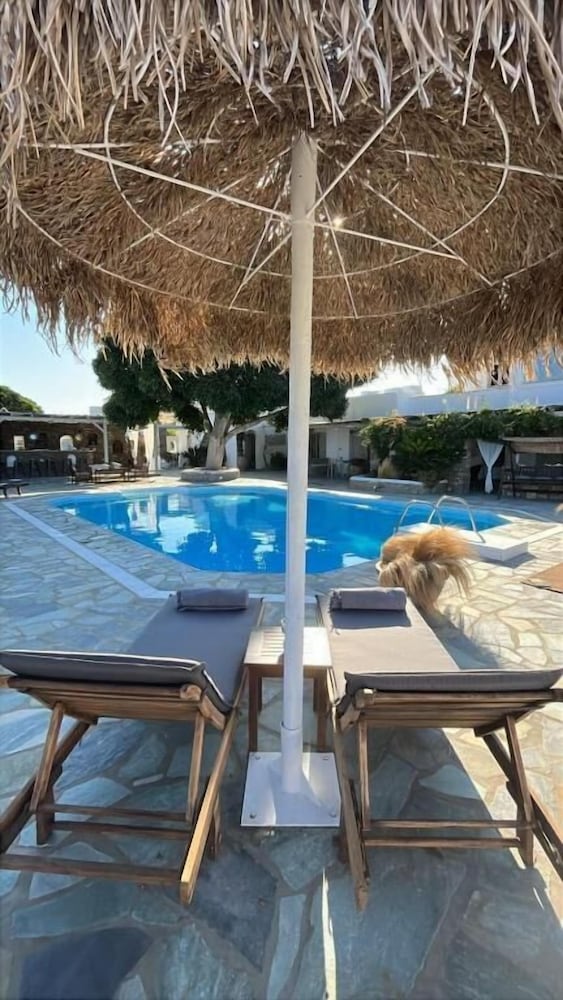 Casa Paros