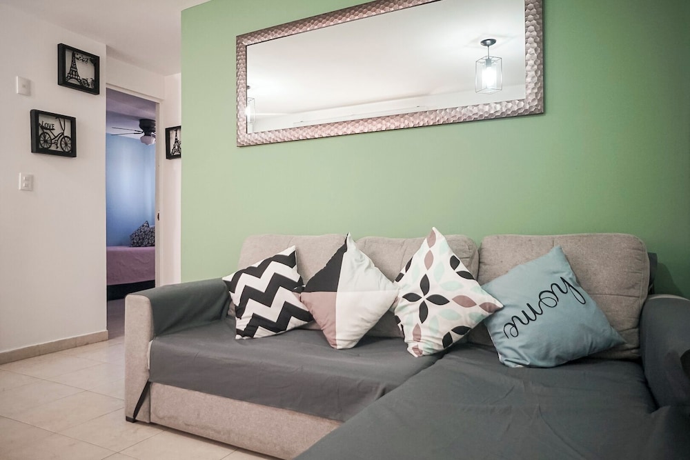 Cozy Apartment Poliforum AC