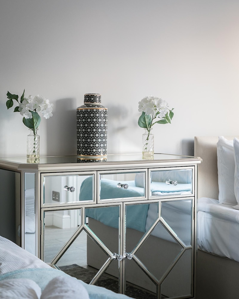Penthouse Brand new on Cromwell Road