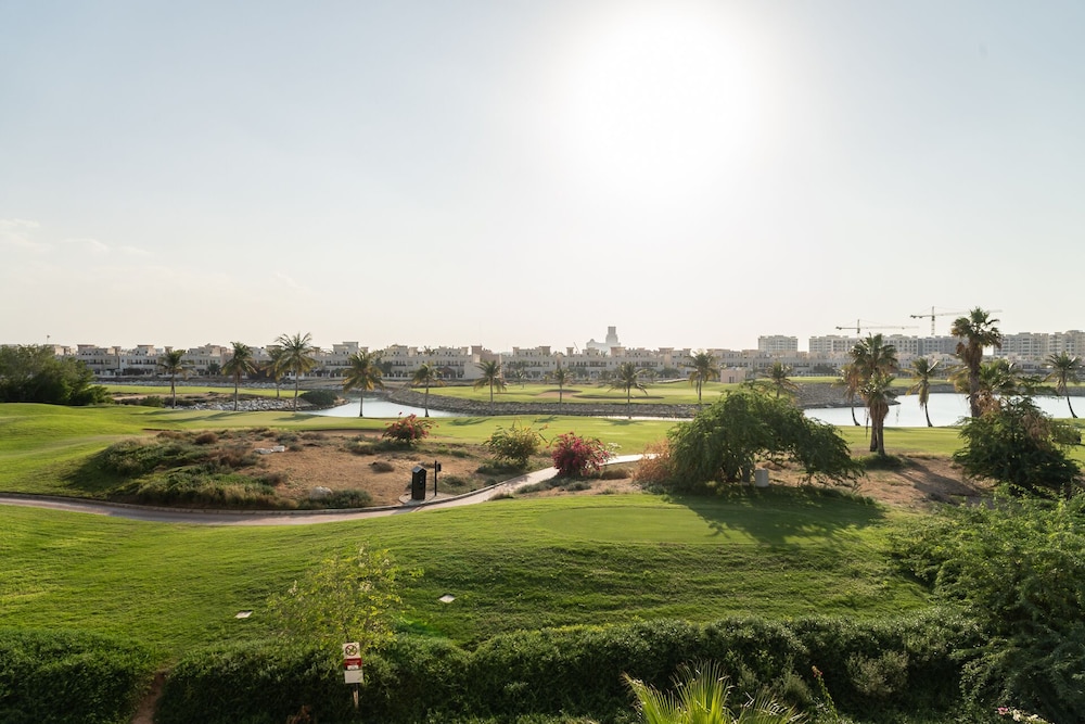 Nasma Holiday Homes - Al Hamra Village