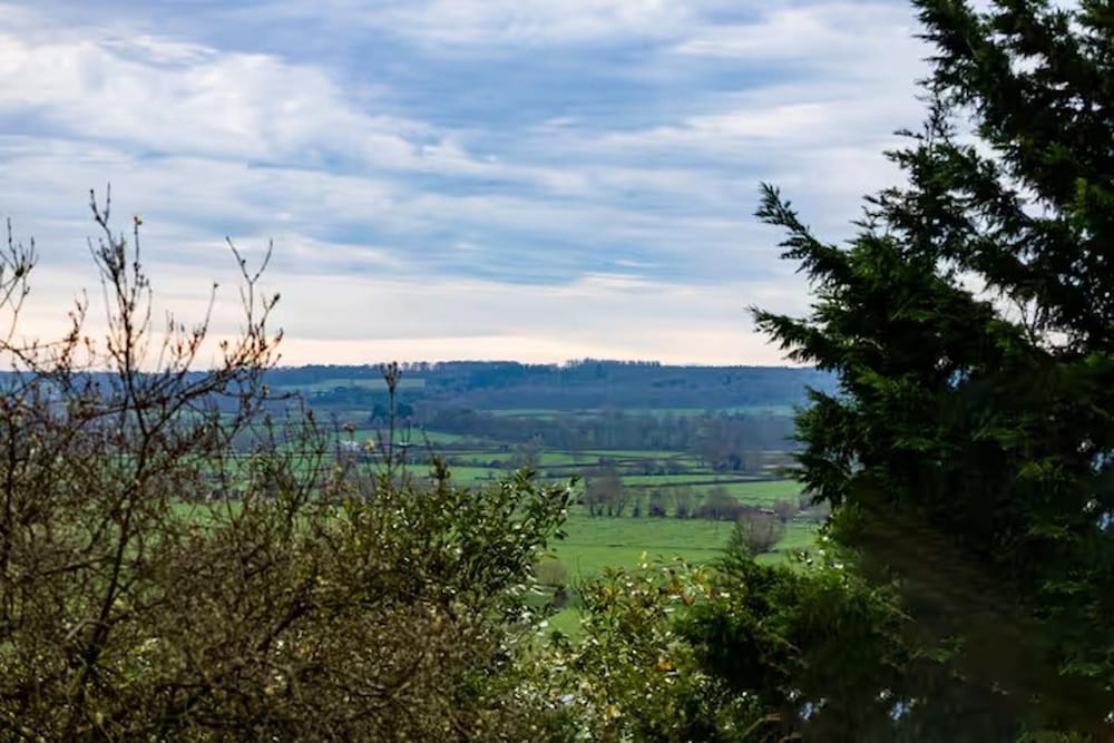 Glastonbury Hill Escape
