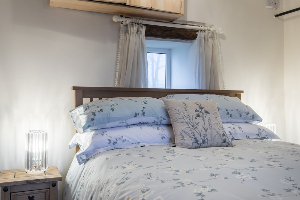 The Stables at Brambles Farm - Sleeps 2, Wifi