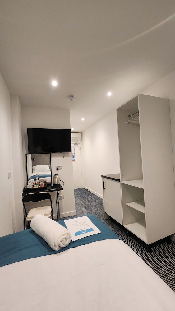 Dover Vacations - ATIS The Park Inn - Property Image 18