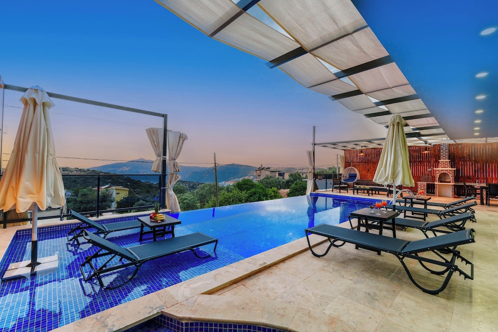 Grand Emora Villas
