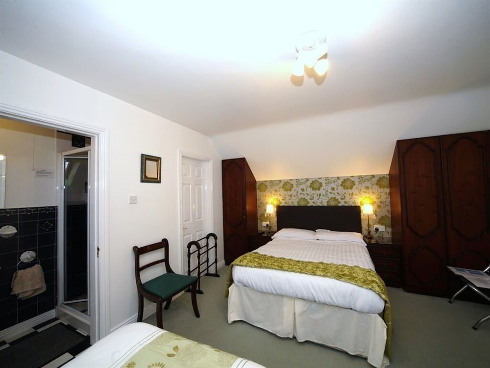 Launard House