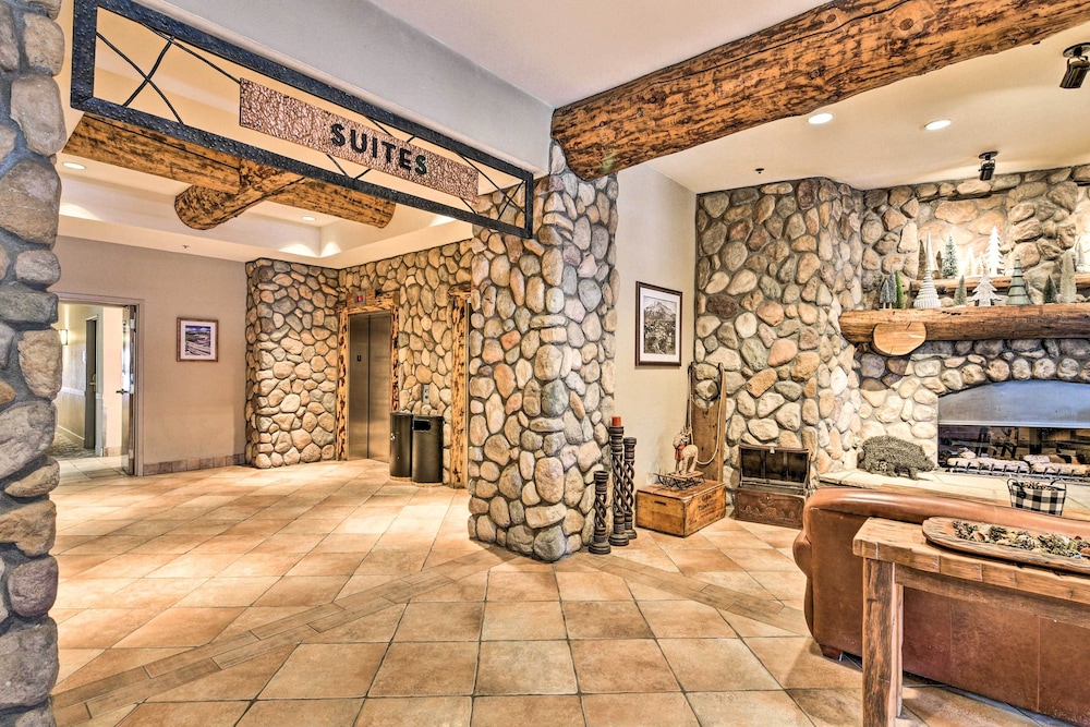 Crested Butte Studio w/ Hot Tub: Walk to Slopes!