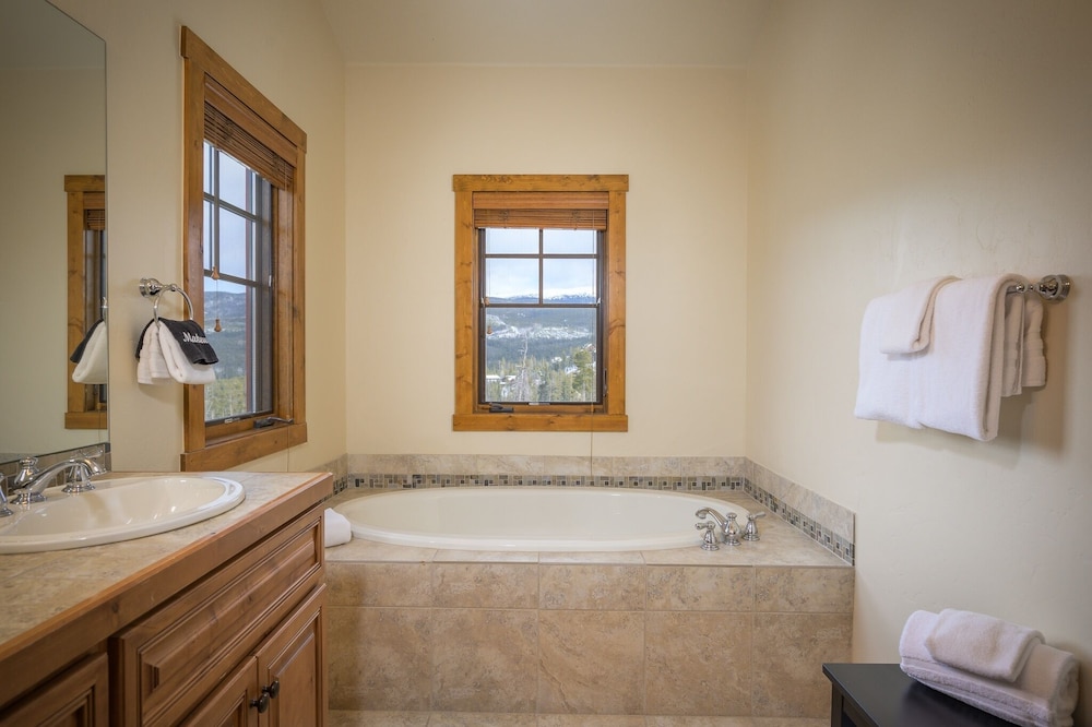 Cloudline Chalet 3 Bedroom Townhouse