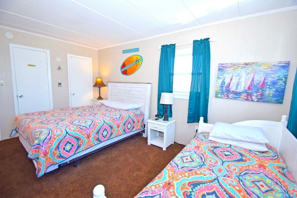 Bay Colony 16 1 Bedroom Condo by RedAwning view 2