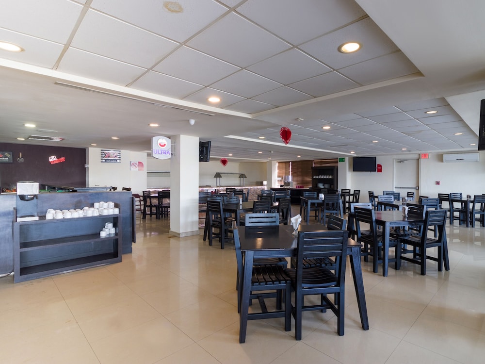 Los Herederos Hotel Piedras Negras - Property Image 1