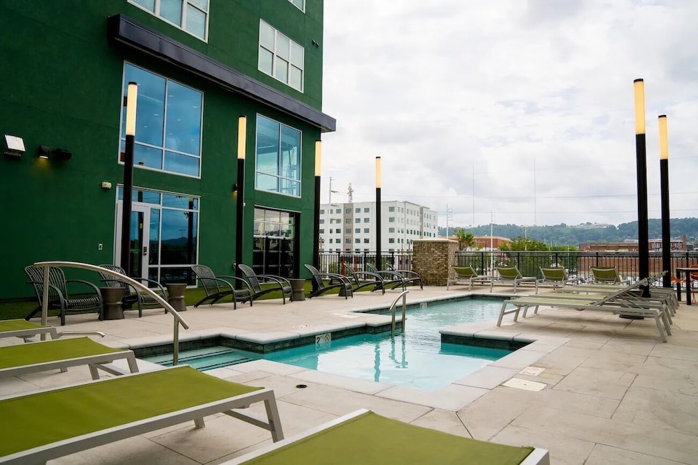 Landing Apartments near Five Points South