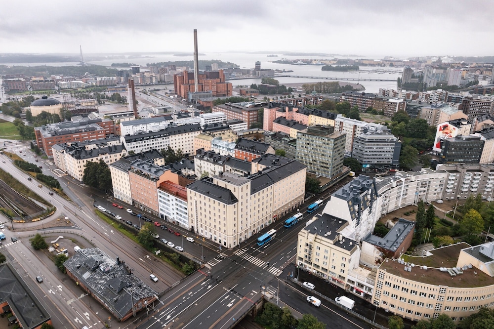 Modern Top-Floor Apt. in Helsinki