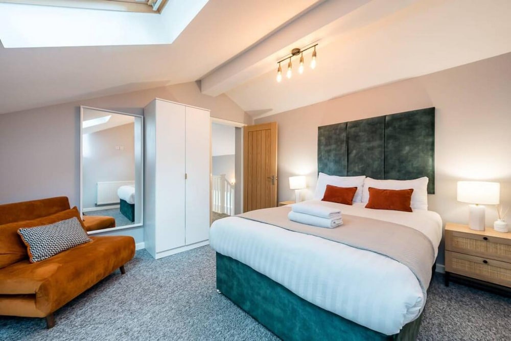 Host Apartments The Georgian Coach House 2